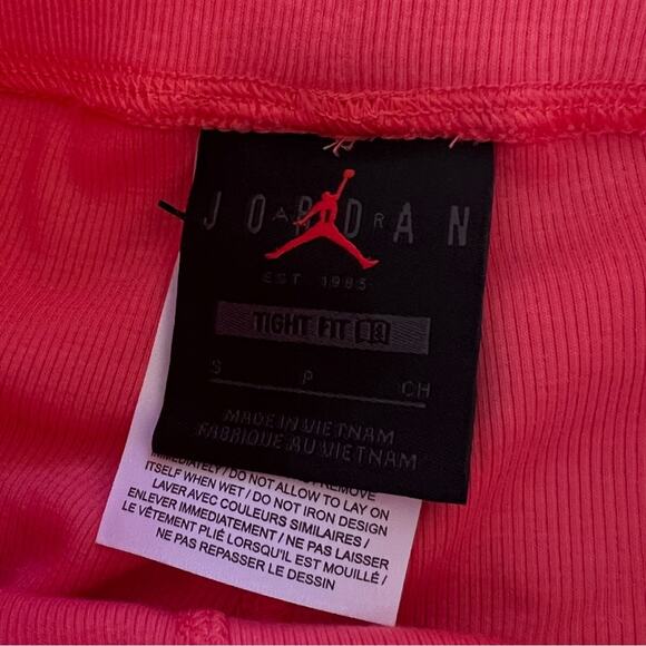 NWOT Air Jordan Women's Ribbed Pink Bike Shorts – Sz S - Picture 6 of 7